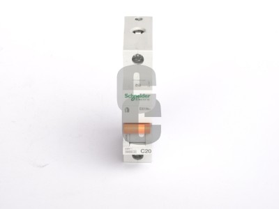 Автоматичен предпазител 20А                                                                                                                                                                                                                                                                                 